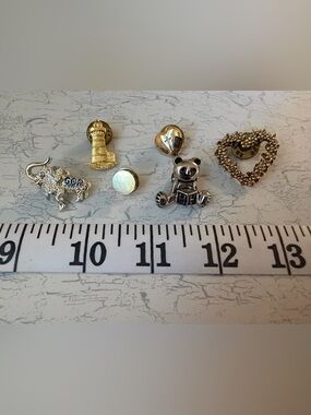 🏷️SALE! 6 Vintage Pins Bundle